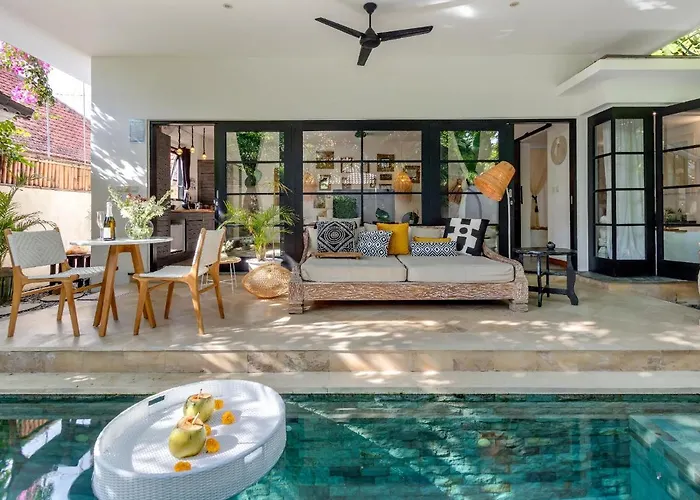 Villa Lora By Finder