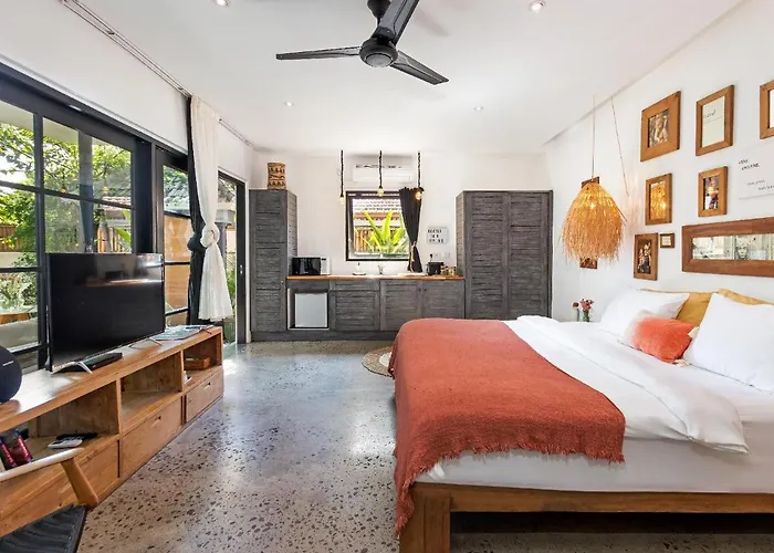 Lora By Finder Villa